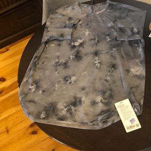 Mens Lululemon XL Relaxed Mess Pocketed SS gray